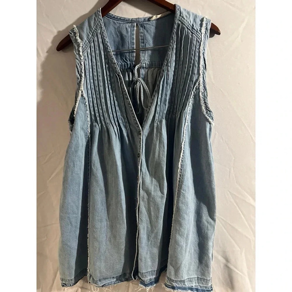 Light Blue Sleeveless Denim Top - Picture 1 of 3